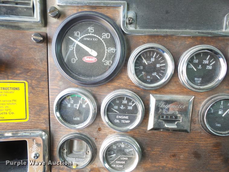 image for item DA6393 1997 Peterbilt 378 dump truck