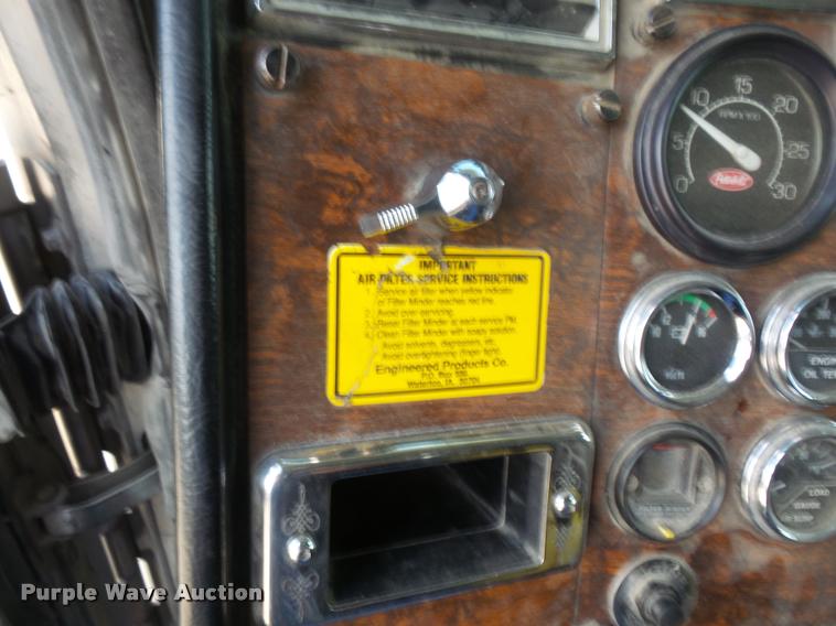 image for item DA6393 1997 Peterbilt 378 dump truck