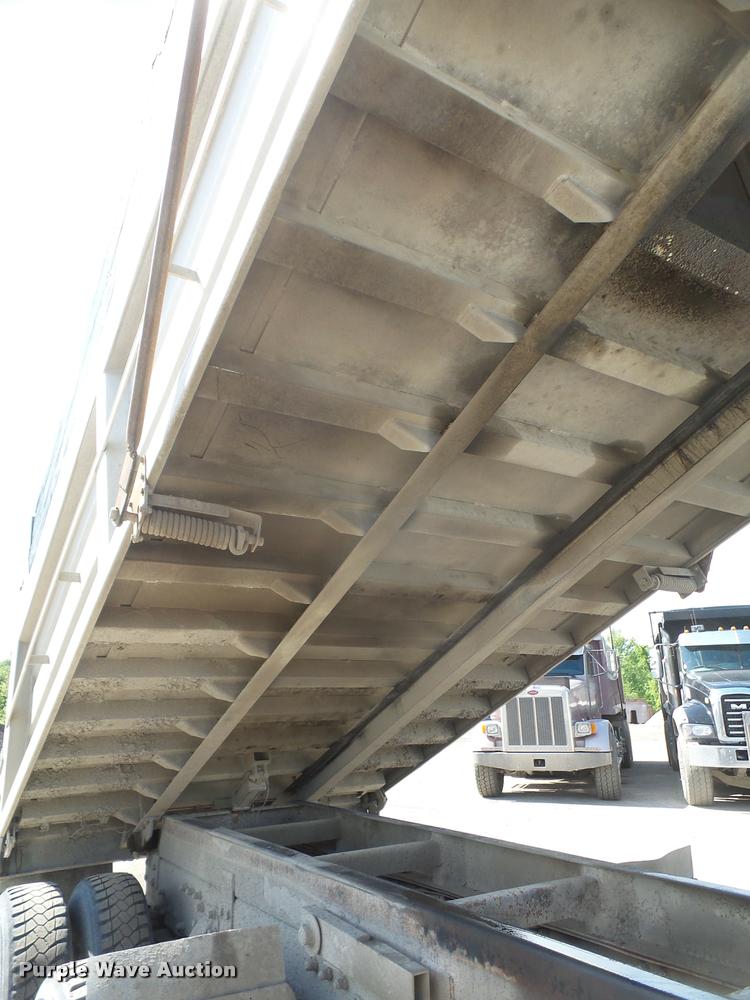 image for item DA6393 1997 Peterbilt 378 dump truck