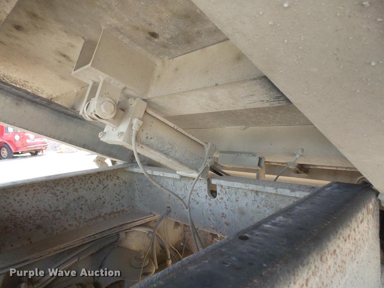 image for item DA6393 1997 Peterbilt 378 dump truck