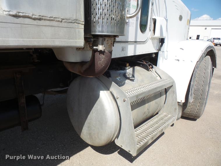 image for item DA6393 1997 Peterbilt 378 dump truck