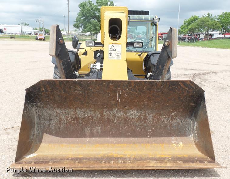 image for item DA7824 2007 Caterpillar TL943 telehandler