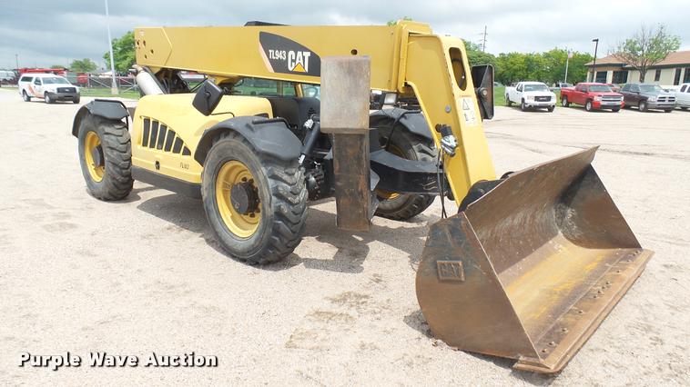 image for item DA7824 2007 Caterpillar TL943 telehandler