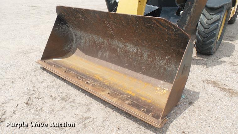 image for item DA7824 2007 Caterpillar TL943 telehandler