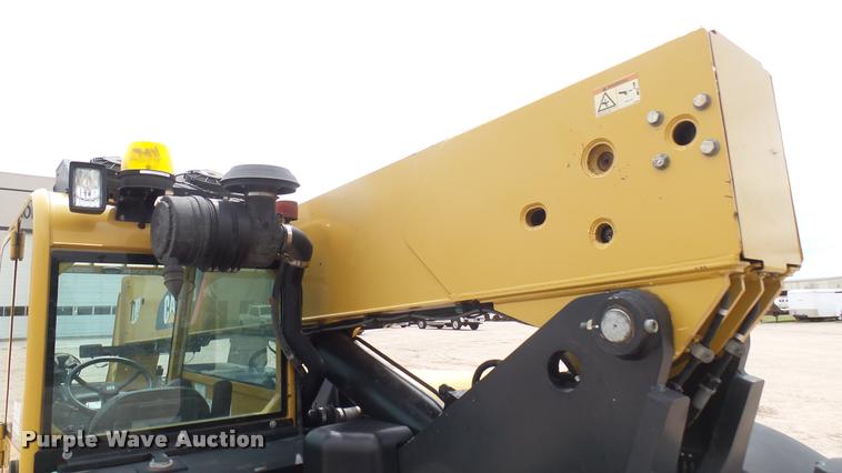 image for item DA7824 2007 Caterpillar TL943 telehandler