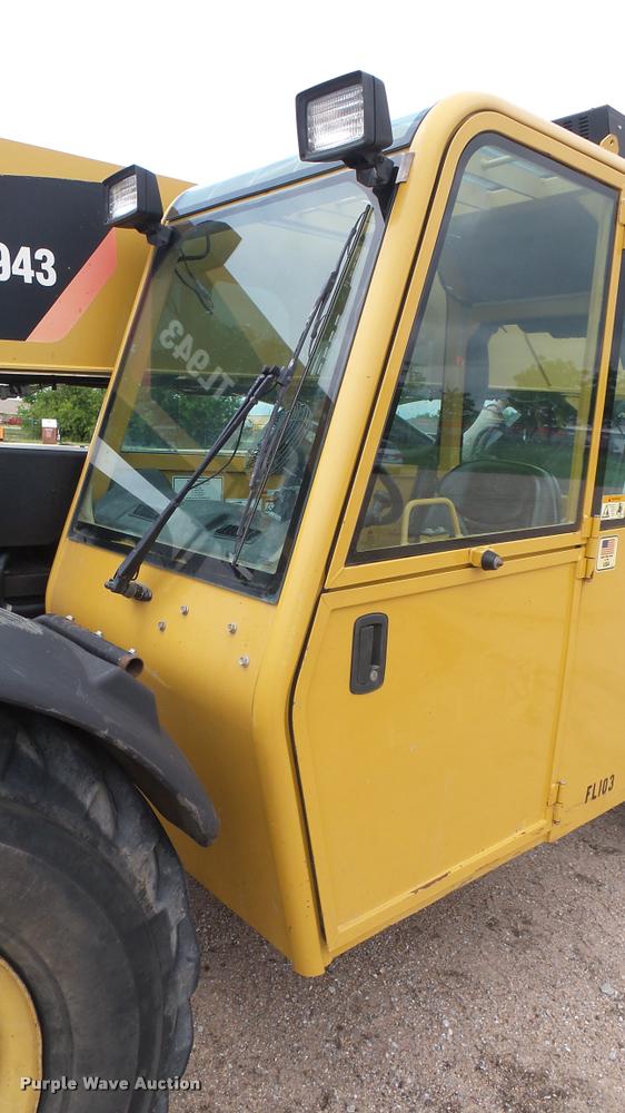 image for item DA7824 2007 Caterpillar TL943 telehandler
