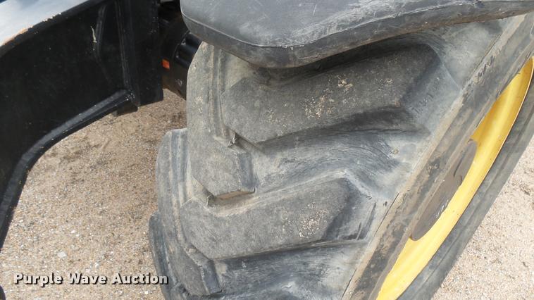 image for item DA7824 2007 Caterpillar TL943 telehandler