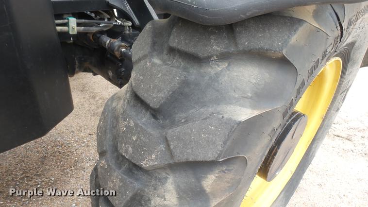 image for item DA7824 2007 Caterpillar TL943 telehandler