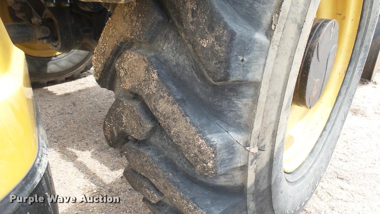 image for item DA7824 2007 Caterpillar TL943 telehandler