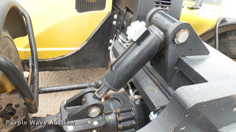 image for item DA7824 2007 Caterpillar TL943 telehandler