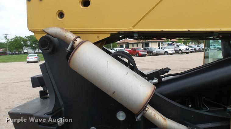 image for item DA7824 2007 Caterpillar TL943 telehandler