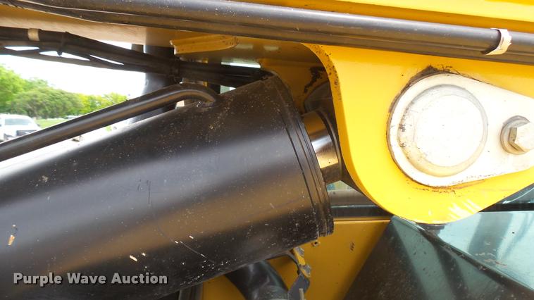 image for item DA7824 2007 Caterpillar TL943 telehandler