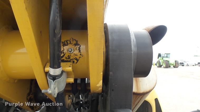 image for item DA7824 2007 Caterpillar TL943 telehandler