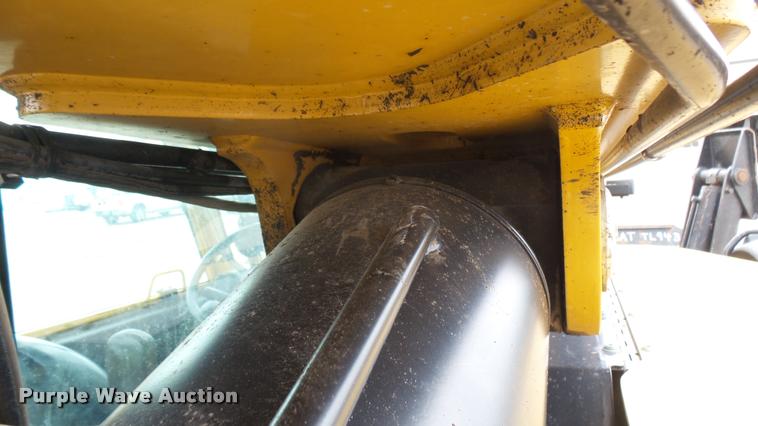 image for item DA7824 2007 Caterpillar TL943 telehandler