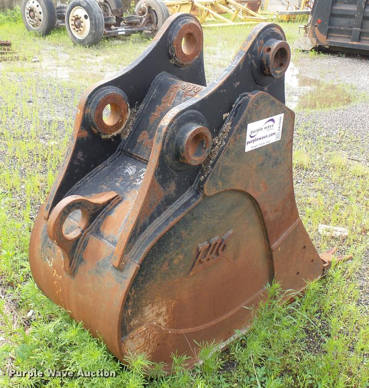 image for item DA7848 Lag excavator bucket