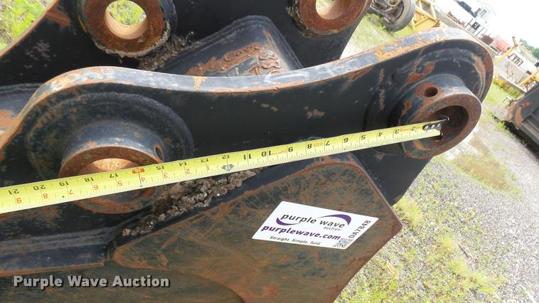 image for item DA7848 Lag excavator bucket