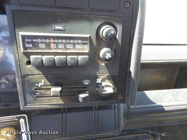 image for item DA8066 1991 GMC C7000 TopKick flatbed truck