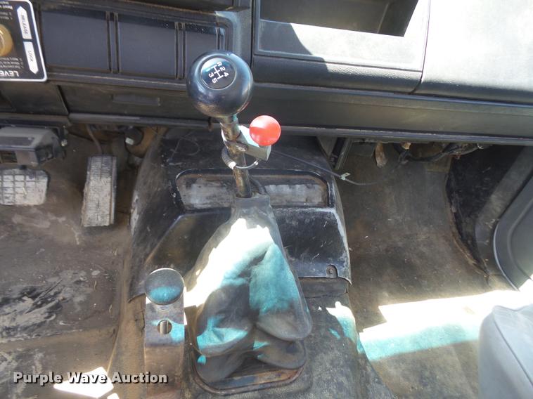 image for item DA8066 1991 GMC C7000 TopKick flatbed truck