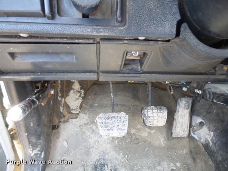 image for item DA8066 1991 GMC C7000 TopKick flatbed truck