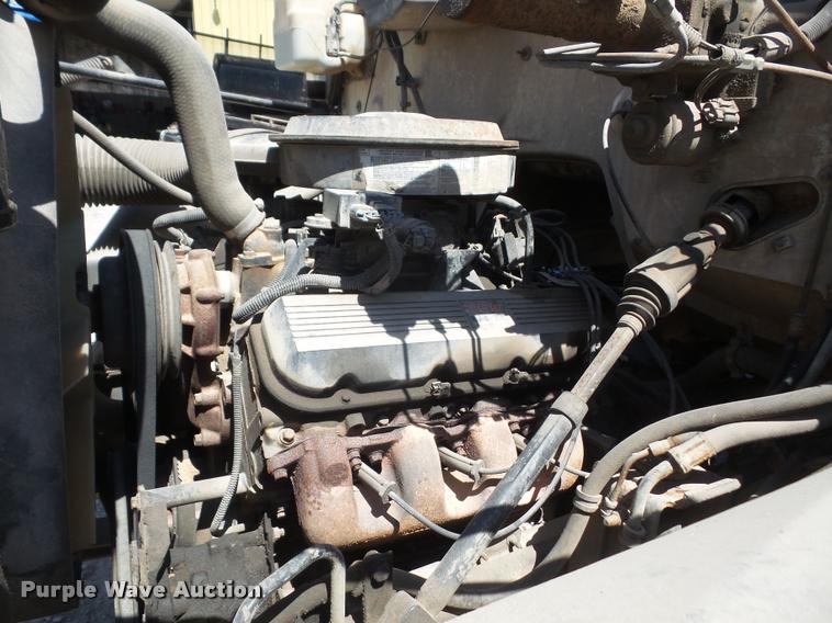 image for item DA8066 1991 GMC C7000 TopKick flatbed truck