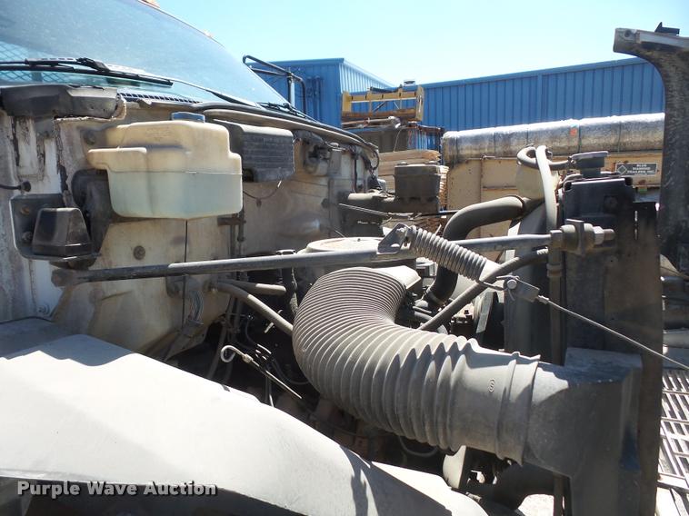 image for item DA8066 1991 GMC C7000 TopKick flatbed truck