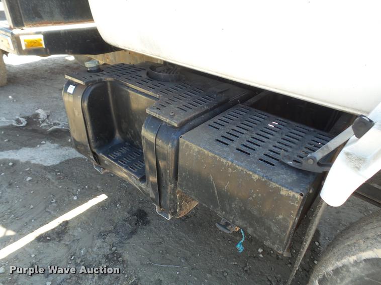 image for item DA8066 1991 GMC C7000 TopKick flatbed truck