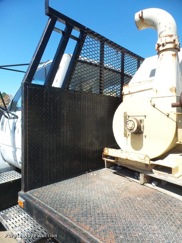 image for item DA8066 1991 GMC C7000 TopKick flatbed truck