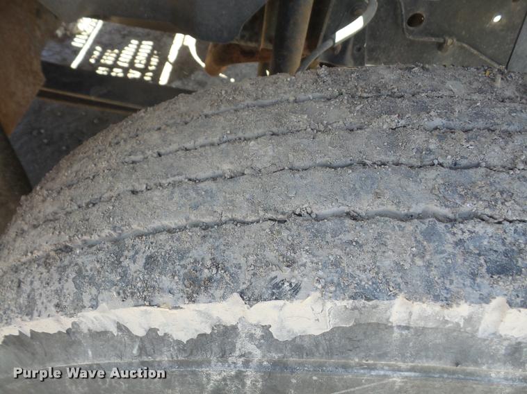 image for item DA8066 1991 GMC C7000 TopKick flatbed truck