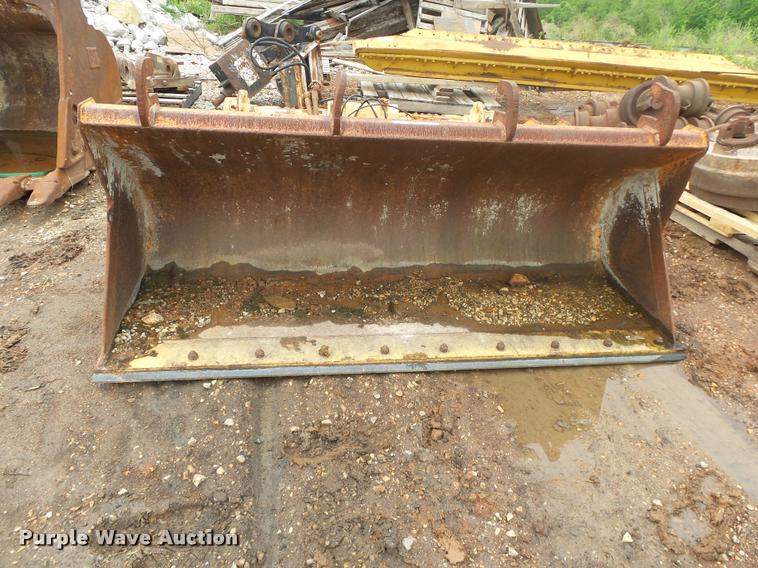 image for item DA9186 Case 580 Super L backhoe loader bucket