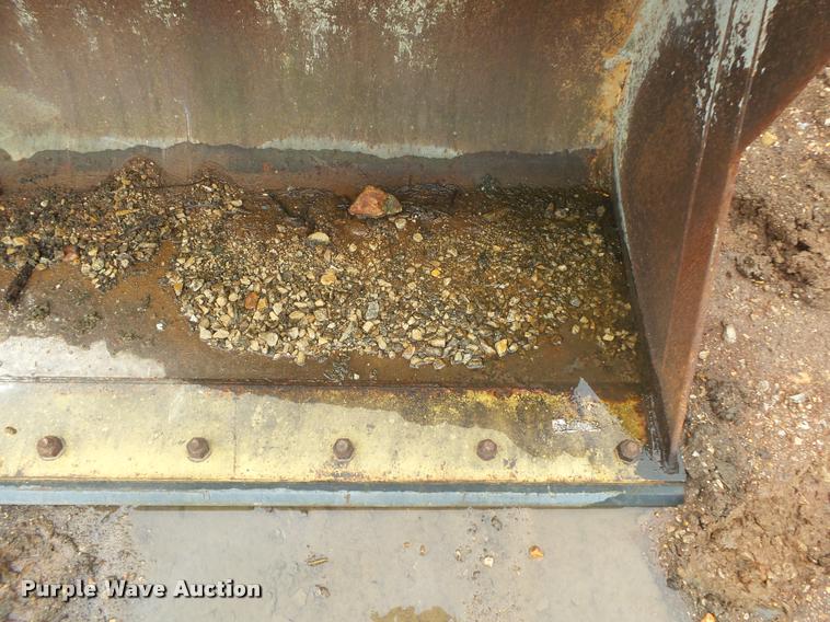 image for item DA9186 Case 580 Super L backhoe loader bucket