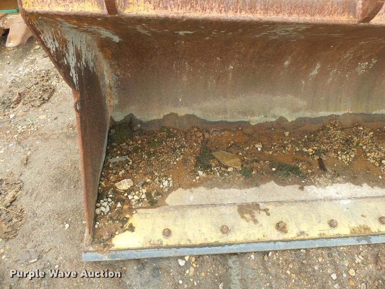 image for item DA9186 Case 580 Super L backhoe loader bucket