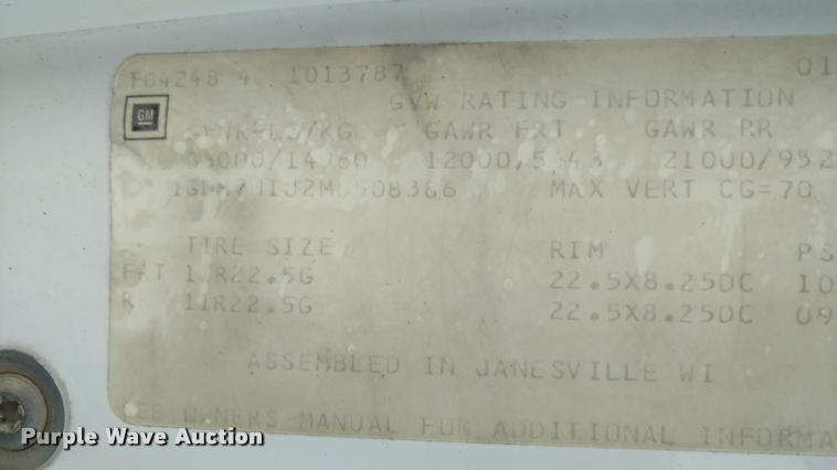 image for item DB0962 1991 GMC TopKick bucket truck