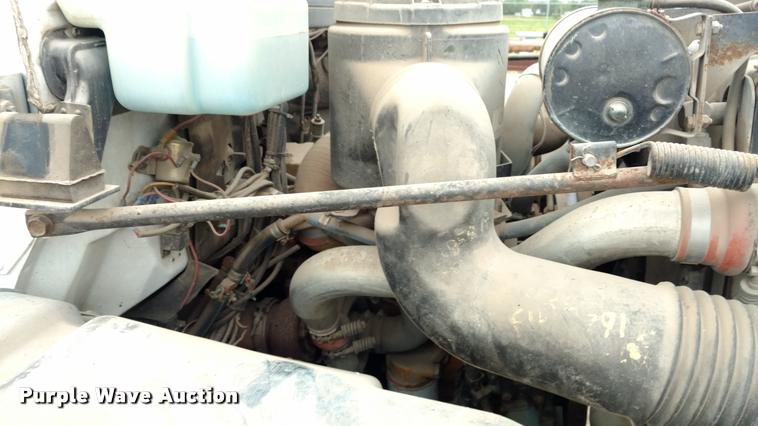 image for item DB0962 1991 GMC TopKick bucket truck