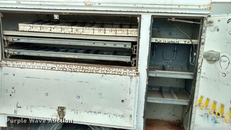 image for item DB0962 1991 GMC TopKick bucket truck