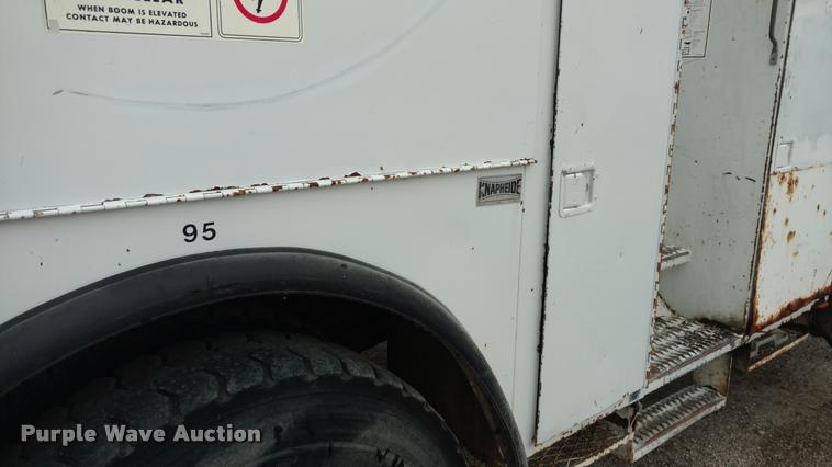 image for item DB0962 1991 GMC TopKick bucket truck