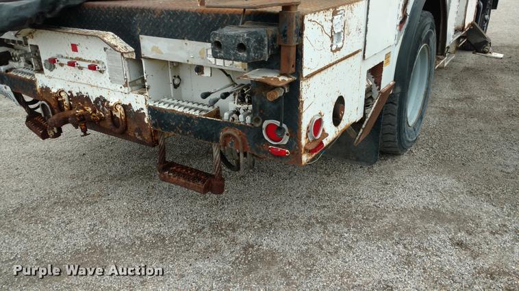 image for item DB0962 1991 GMC TopKick bucket truck