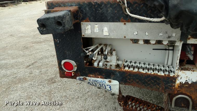 image for item DB0962 1991 GMC TopKick bucket truck