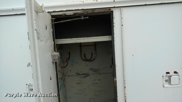 image for item DB0962 1991 GMC TopKick bucket truck