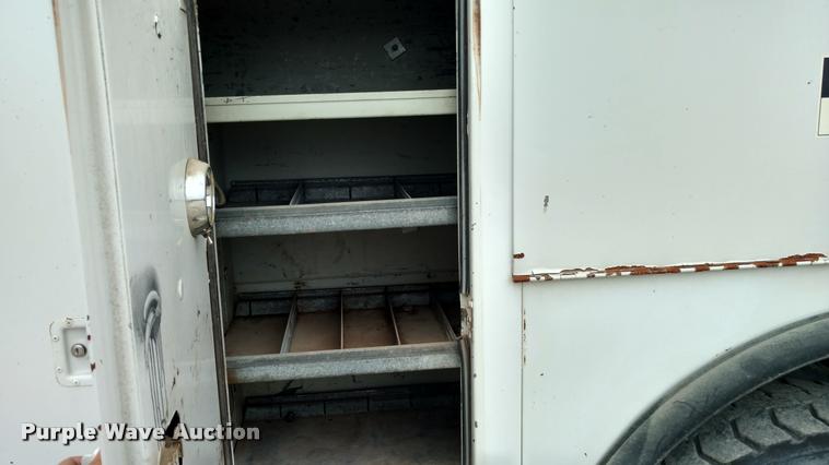 image for item DB0962 1991 GMC TopKick bucket truck