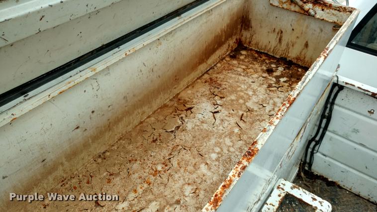 image for item DB0962 1991 GMC TopKick bucket truck