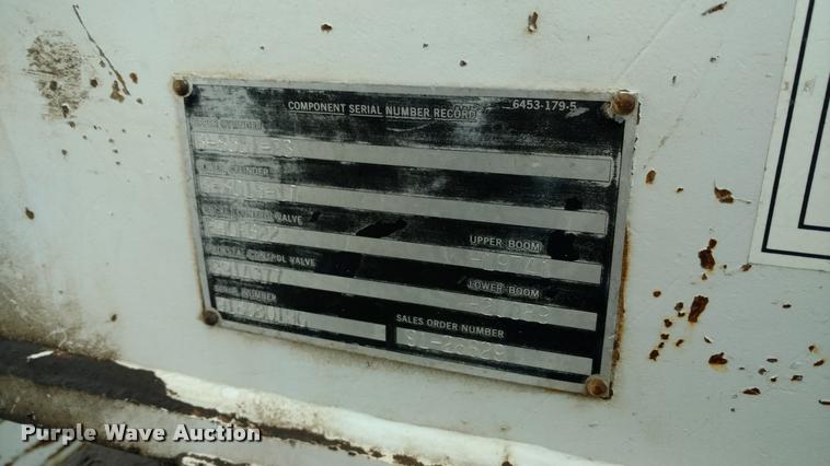 image for item DB0962 1991 GMC TopKick bucket truck