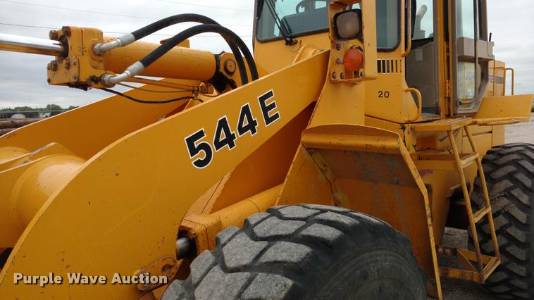 image for item DB0963 1989 John Deere 544E wheel loader