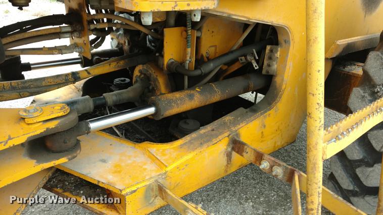 image for item DB0963 1989 John Deere 544E wheel loader