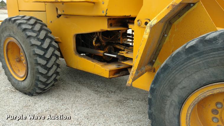 image for item DB0963 1989 John Deere 544E wheel loader