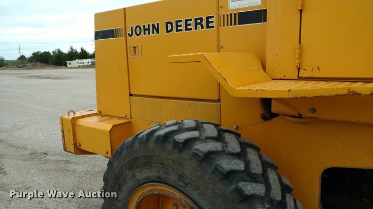 image for item DB0963 1989 John Deere 544E wheel loader
