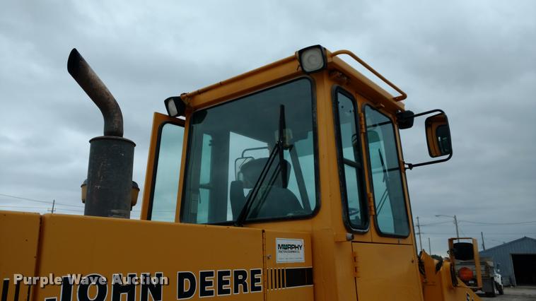 image for item DB0963 1989 John Deere 544E wheel loader