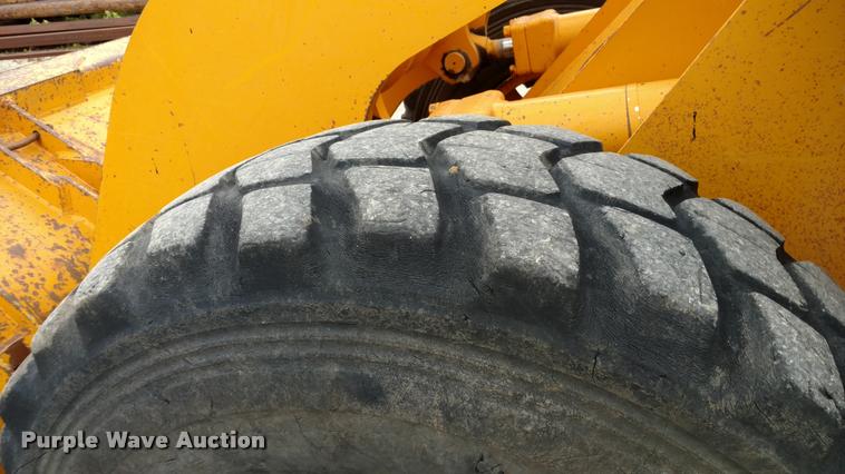image for item DB0963 1989 John Deere 544E wheel loader