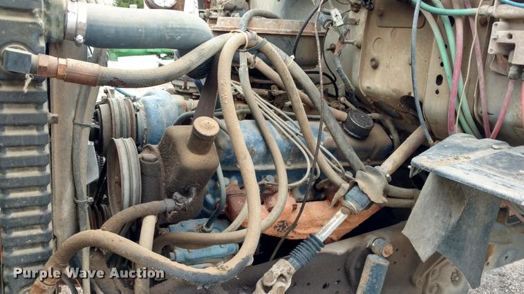 image for item DB0964 1979 Ford 800 truck cab and chassis