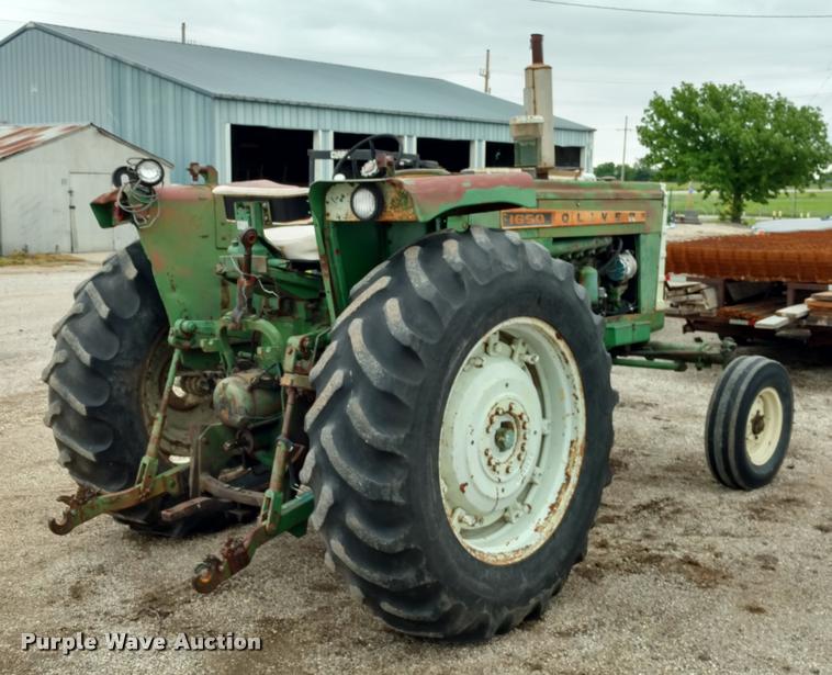 image for item DB0966 Oliver 1650 tractor
