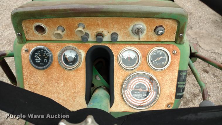 image for item DB0966 Oliver 1650 tractor